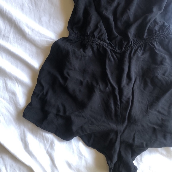 Black romper - Picture 3 of 3